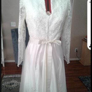 Custom made Elegant Wedding Dress